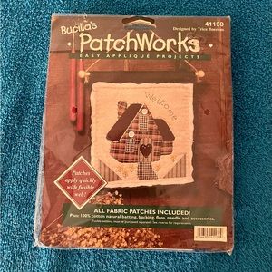 Bucilla Patchworks Easy Applique Project - # 41130 Welcome House - 8 x 8 Inches*